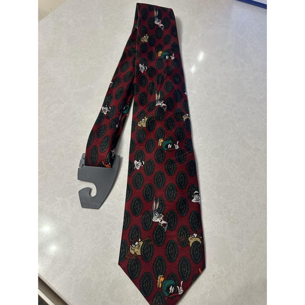 Vintage Looney Tunes Mania 1993 tie Bugs Bunny, Tasmanian Devil Burgundy Red
